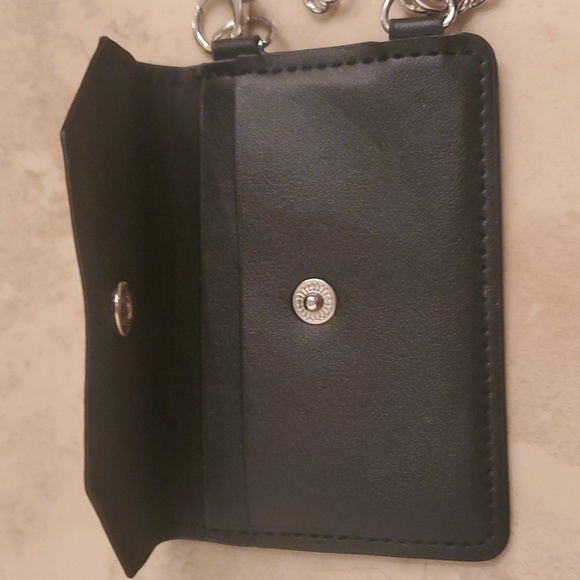 Mini Bag/Wallet w/removable chain - Picture 3 of 5